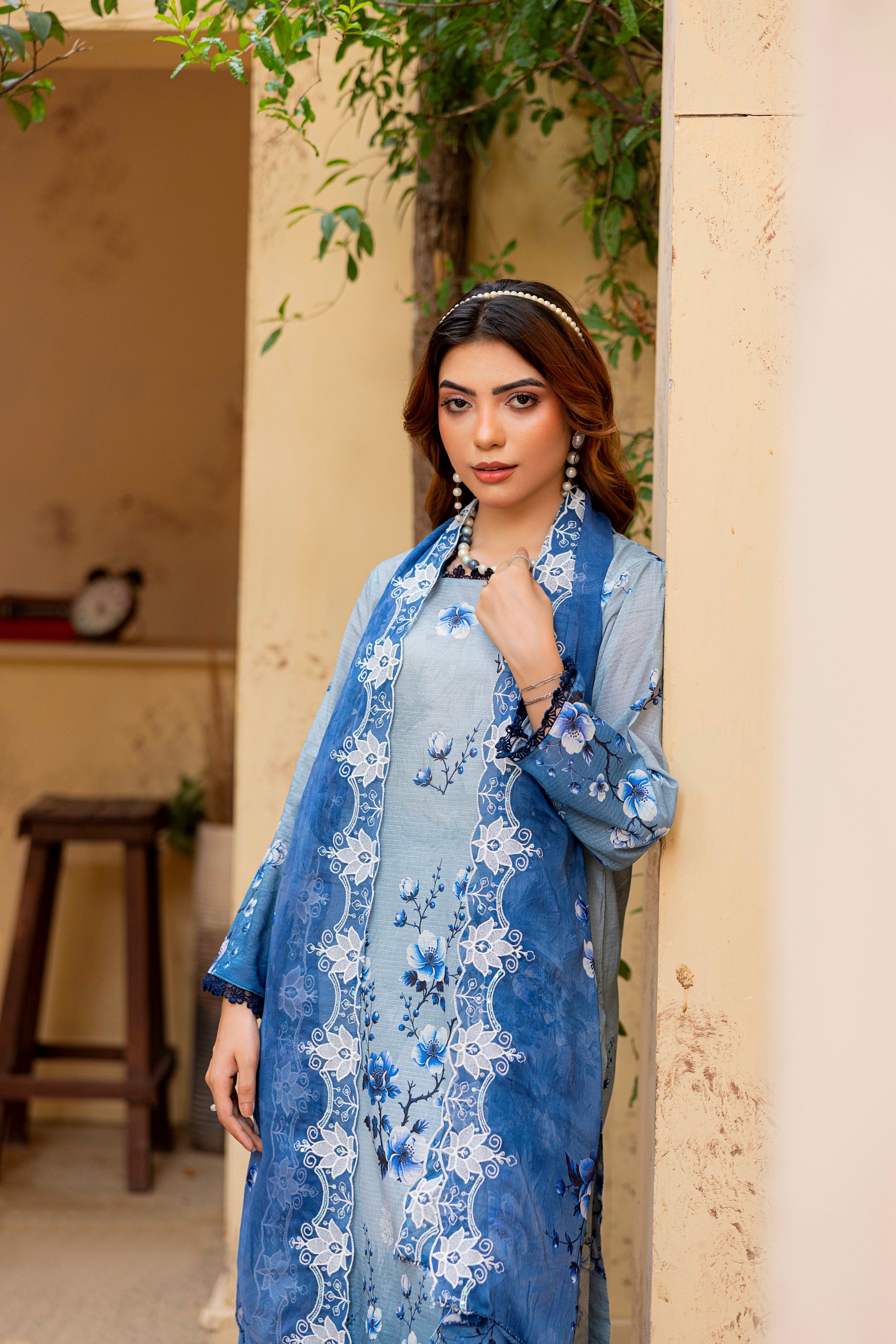 LUXURY EMBROIDERY LAWN