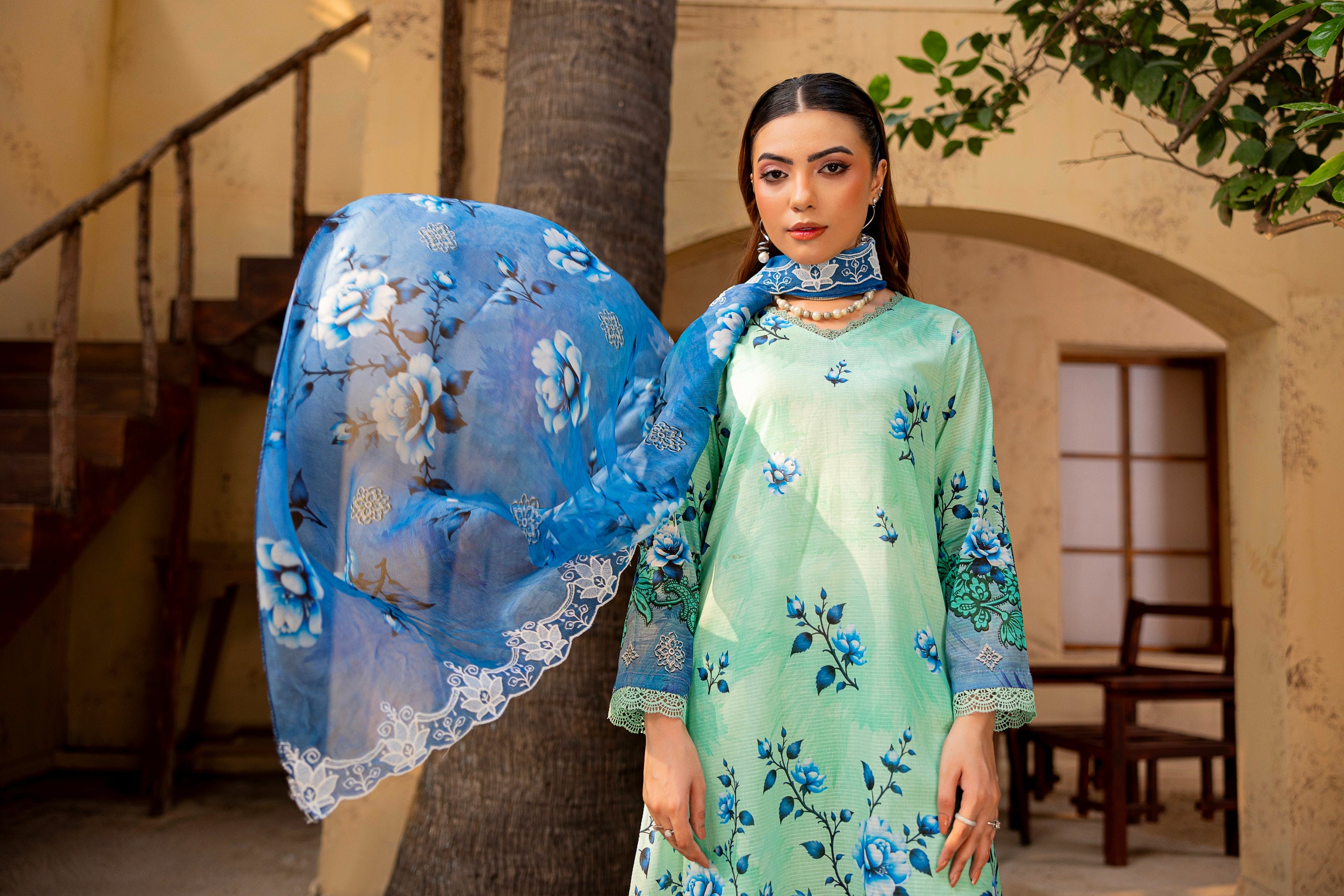 LUXURY EMBROIDERY LAWN