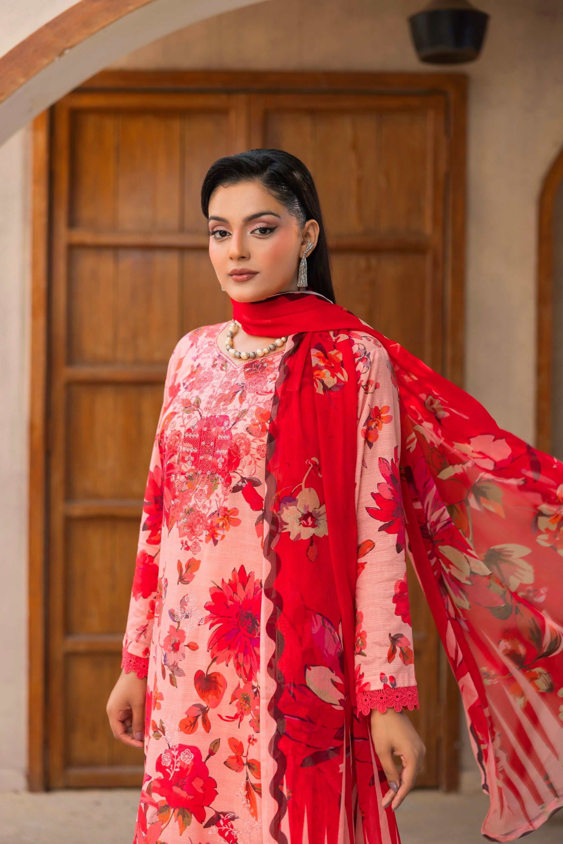 EMBROIDERED LAWN SUIT 3 PIECE
