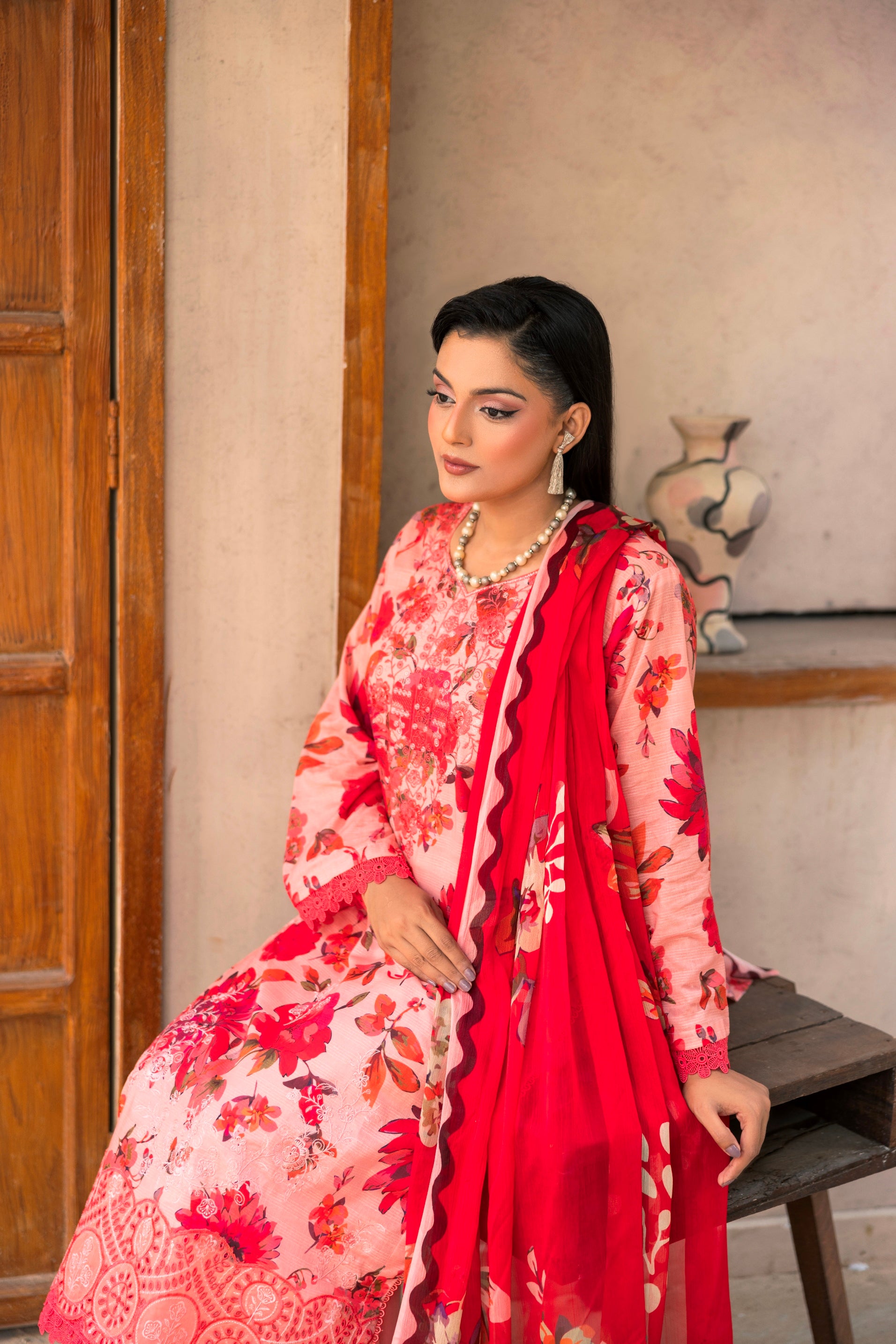 EMBROIDERED LAWN SUIT 3 PIECE