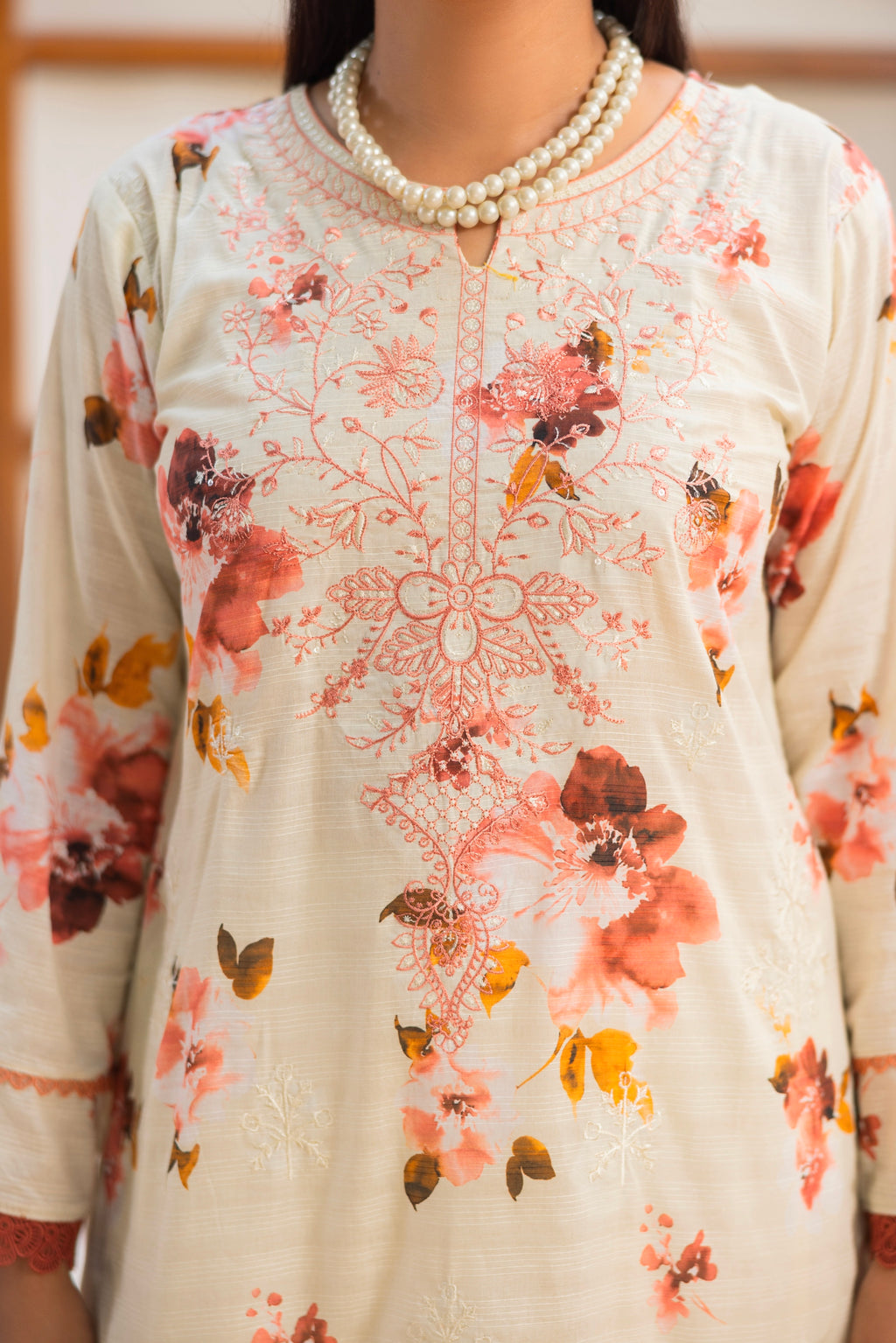 EMBROIDERED LAWN SUIT