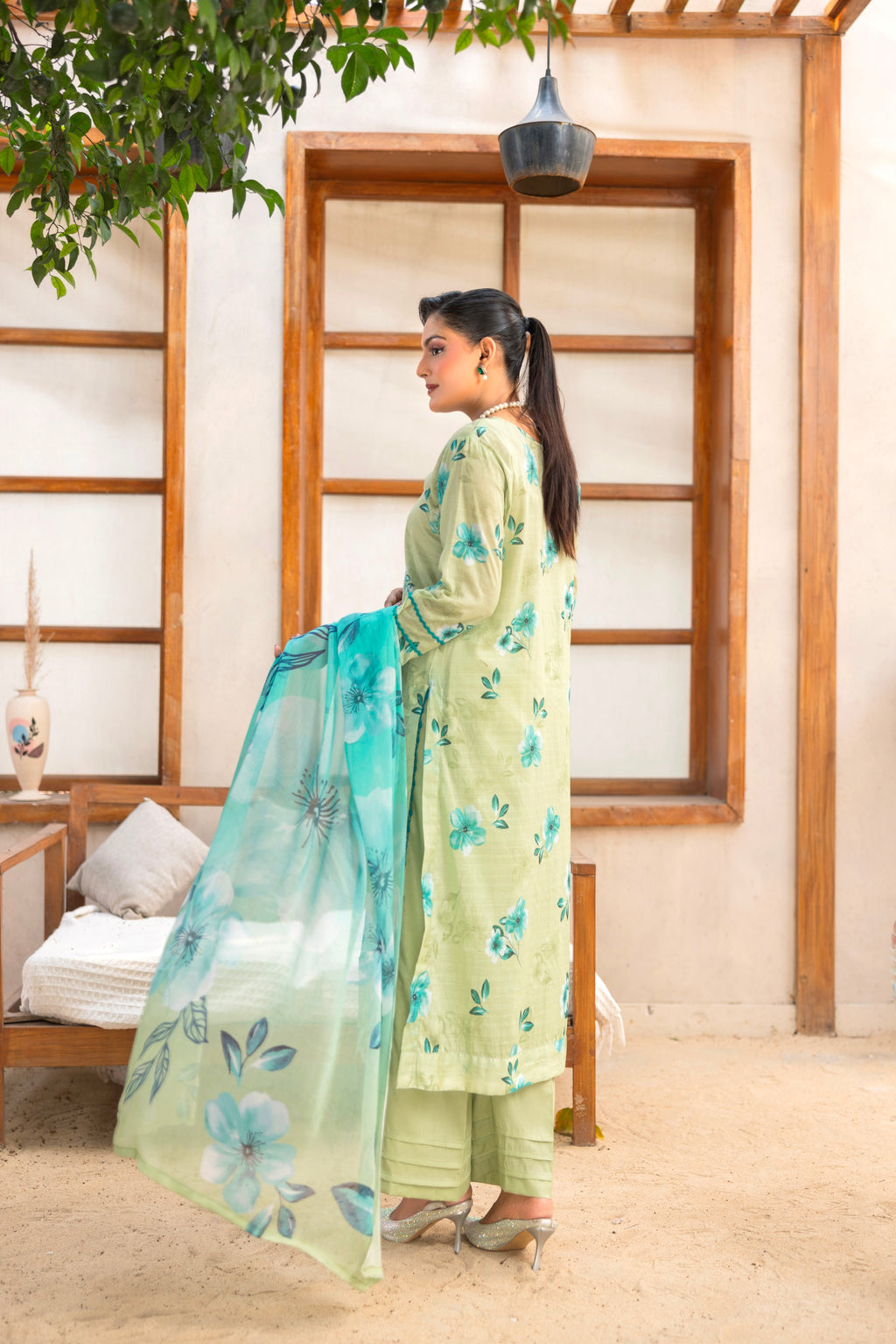 EMBROIDERED 3 PIECE SUIT