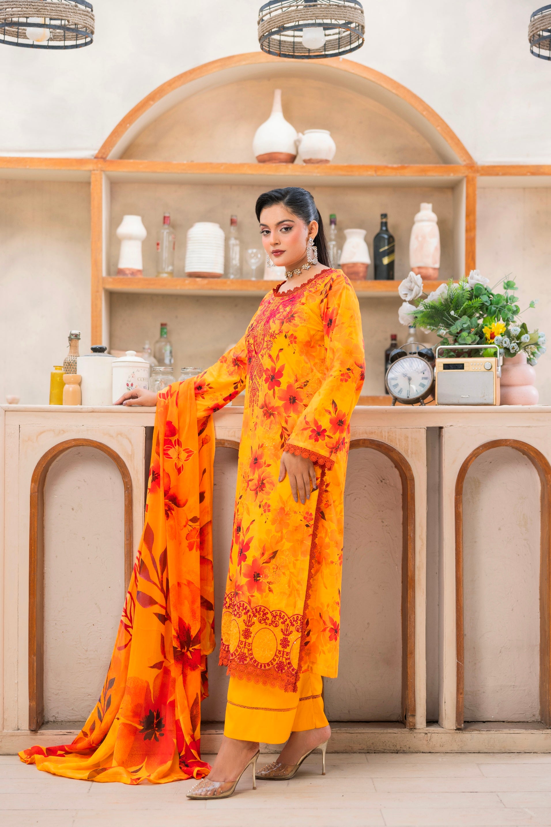 EMBROIDERED 3 PIECE SUIT