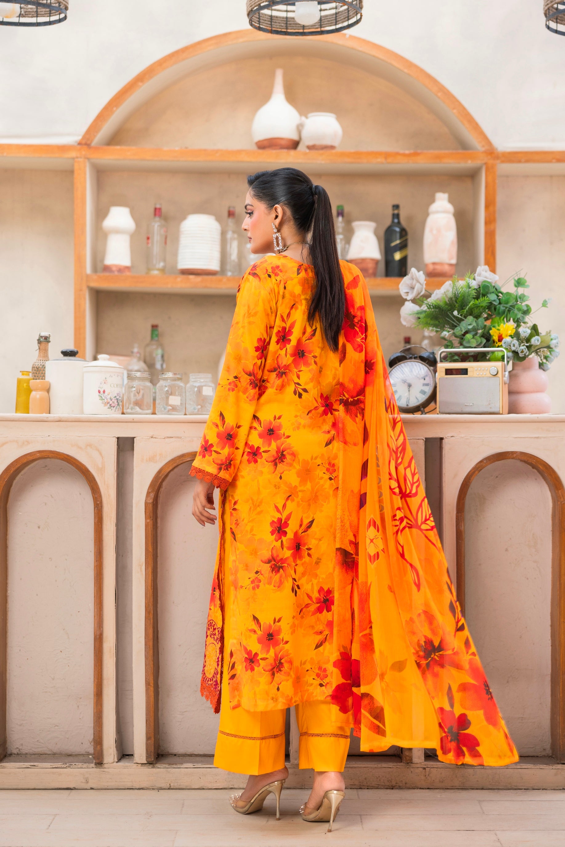 EMBROIDERED 3 PIECE SUIT