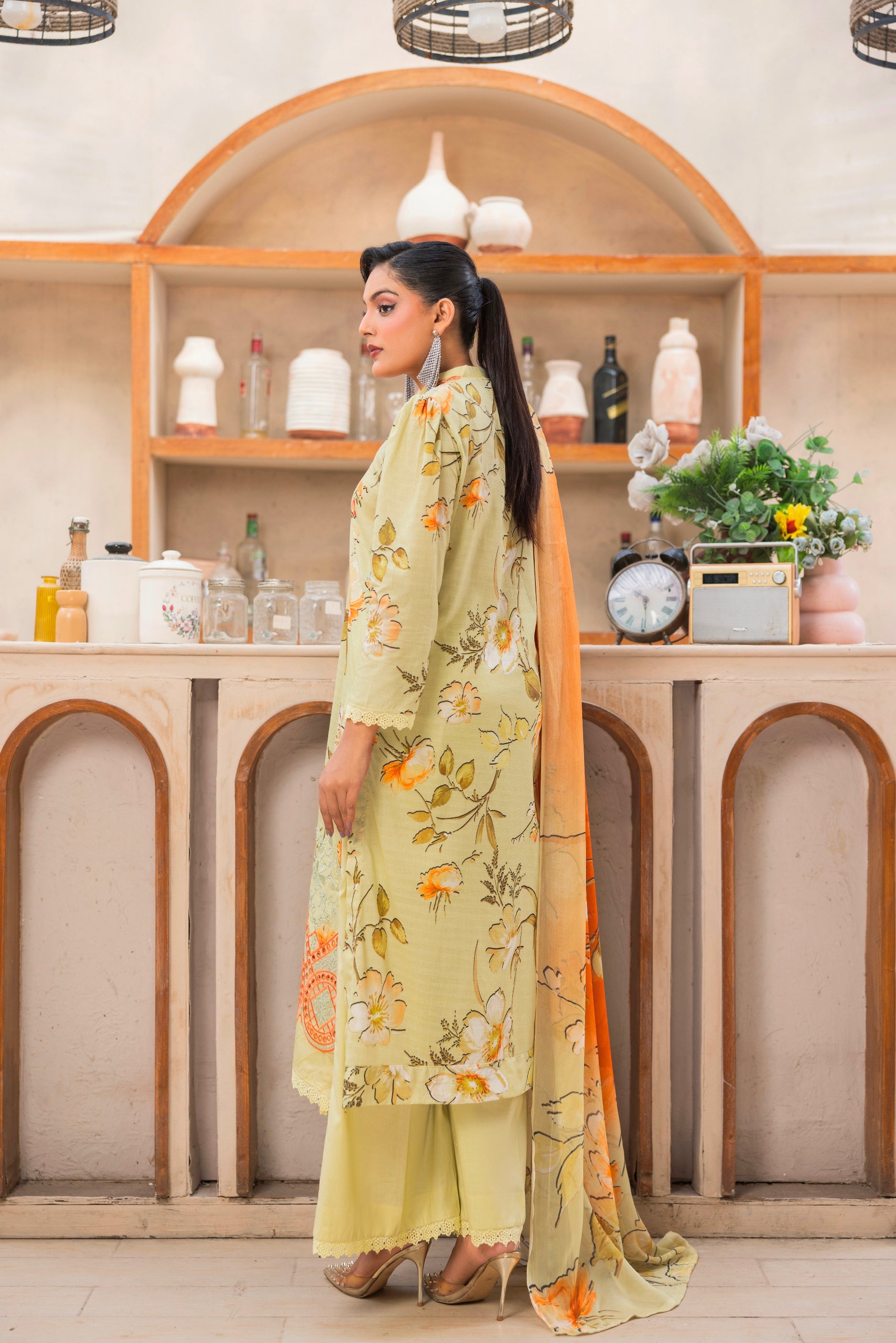 EMBROIDERED 3 PIECE SUIT