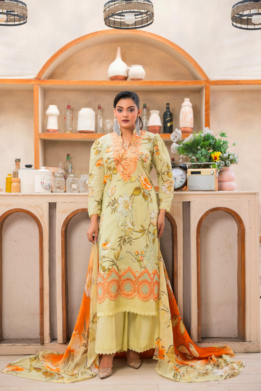 EMBROIDERED 3 PIECE SUIT