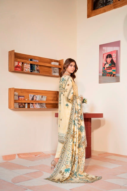 EMBROIDERED 3 PIECE SUIT