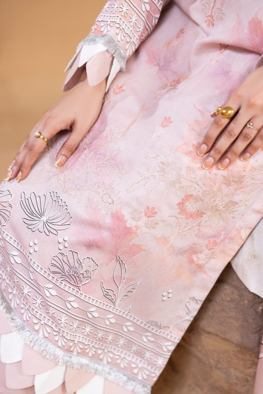 EMBROIDERED 3 PIECE SUIT