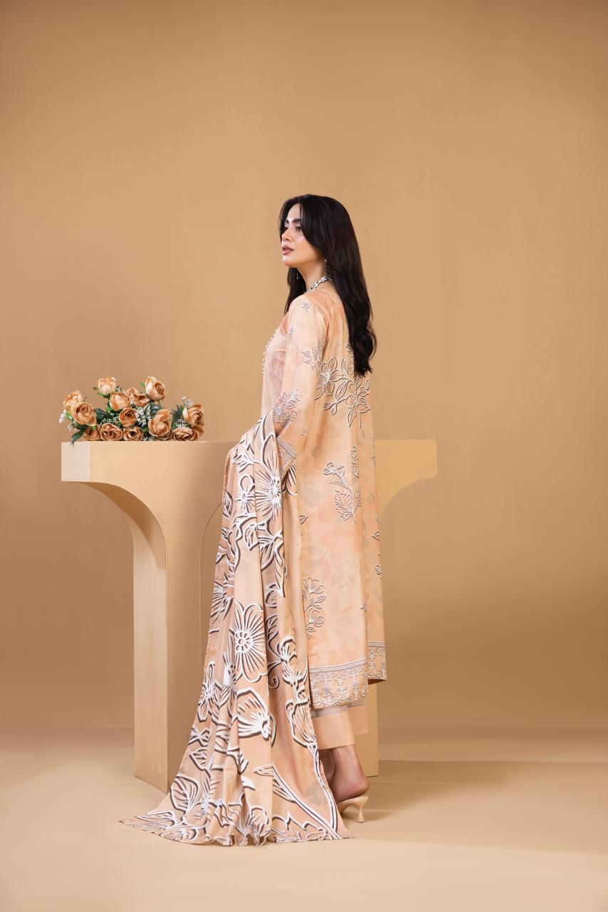 EMBROIDERED 3 PIECE SUIT