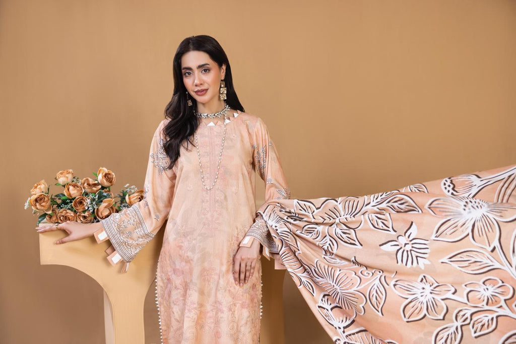 EMBROIDERED 3 PIECE SUIT