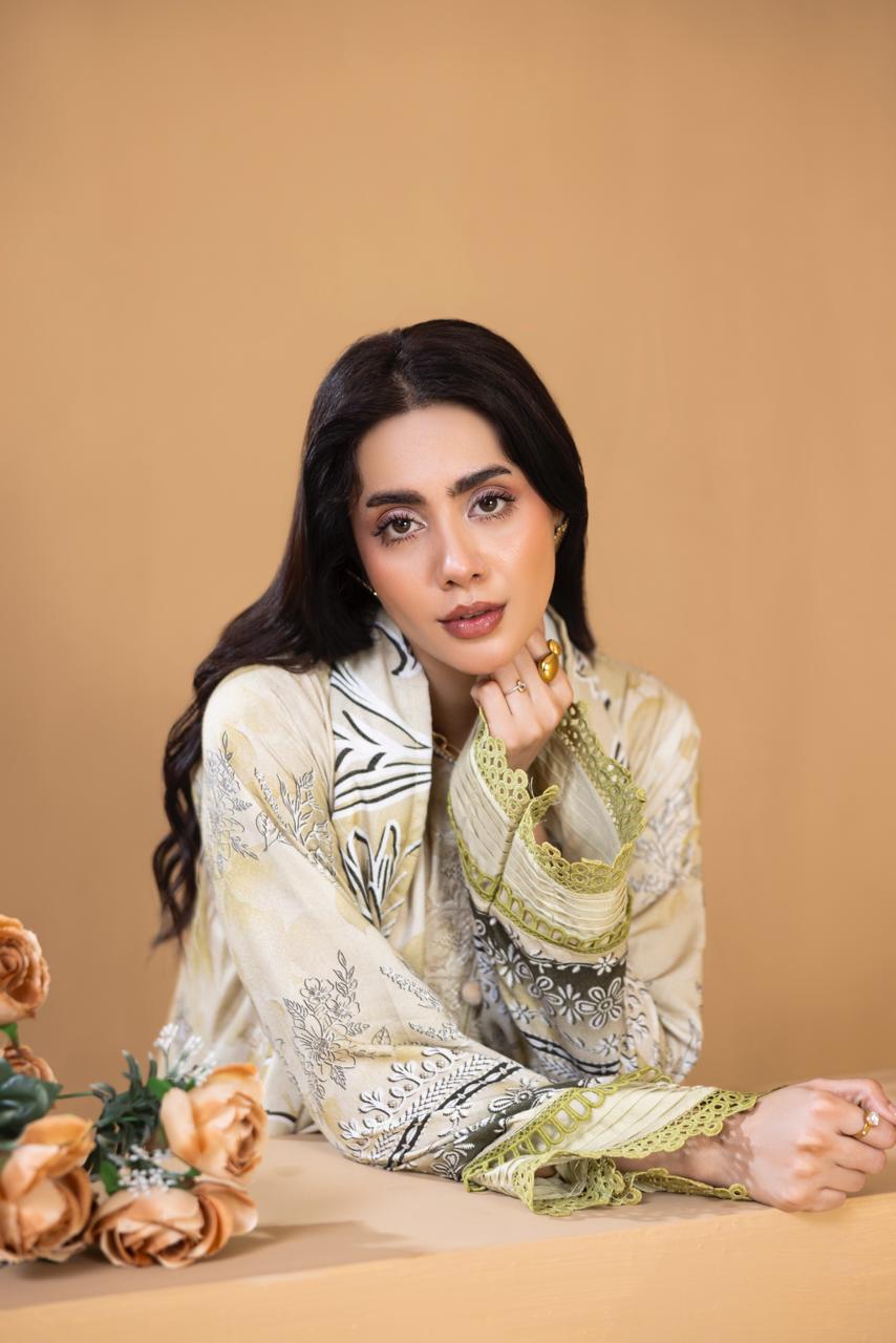 EMBROIDERED 3 PIECE SUIT