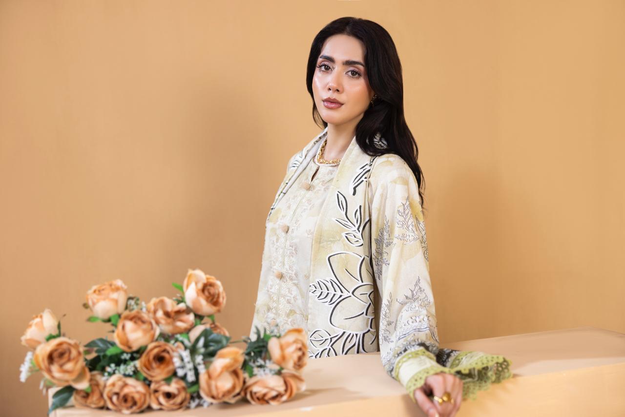 EMBROIDERED 3 PIECE SUIT