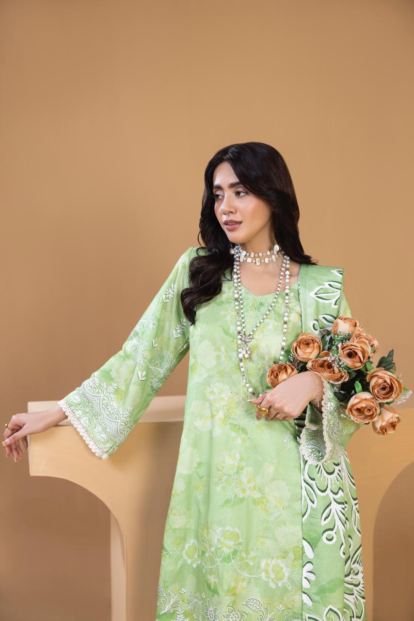 EMBROIDERED 3 PIECE SUIT