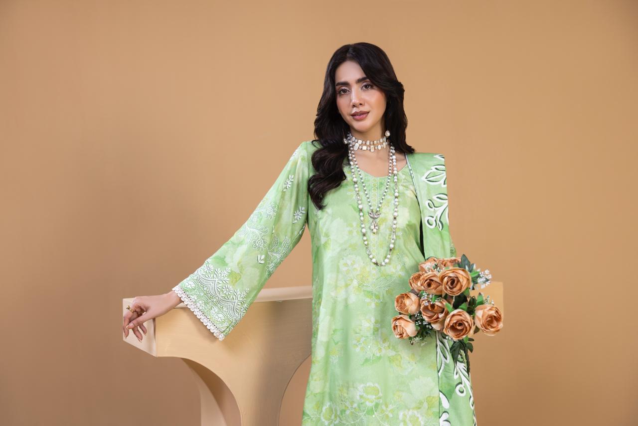 EMBROIDERED 3 PIECE SUIT