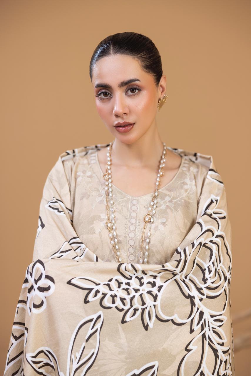 EMBROIDERED 3 PIECE SUIT